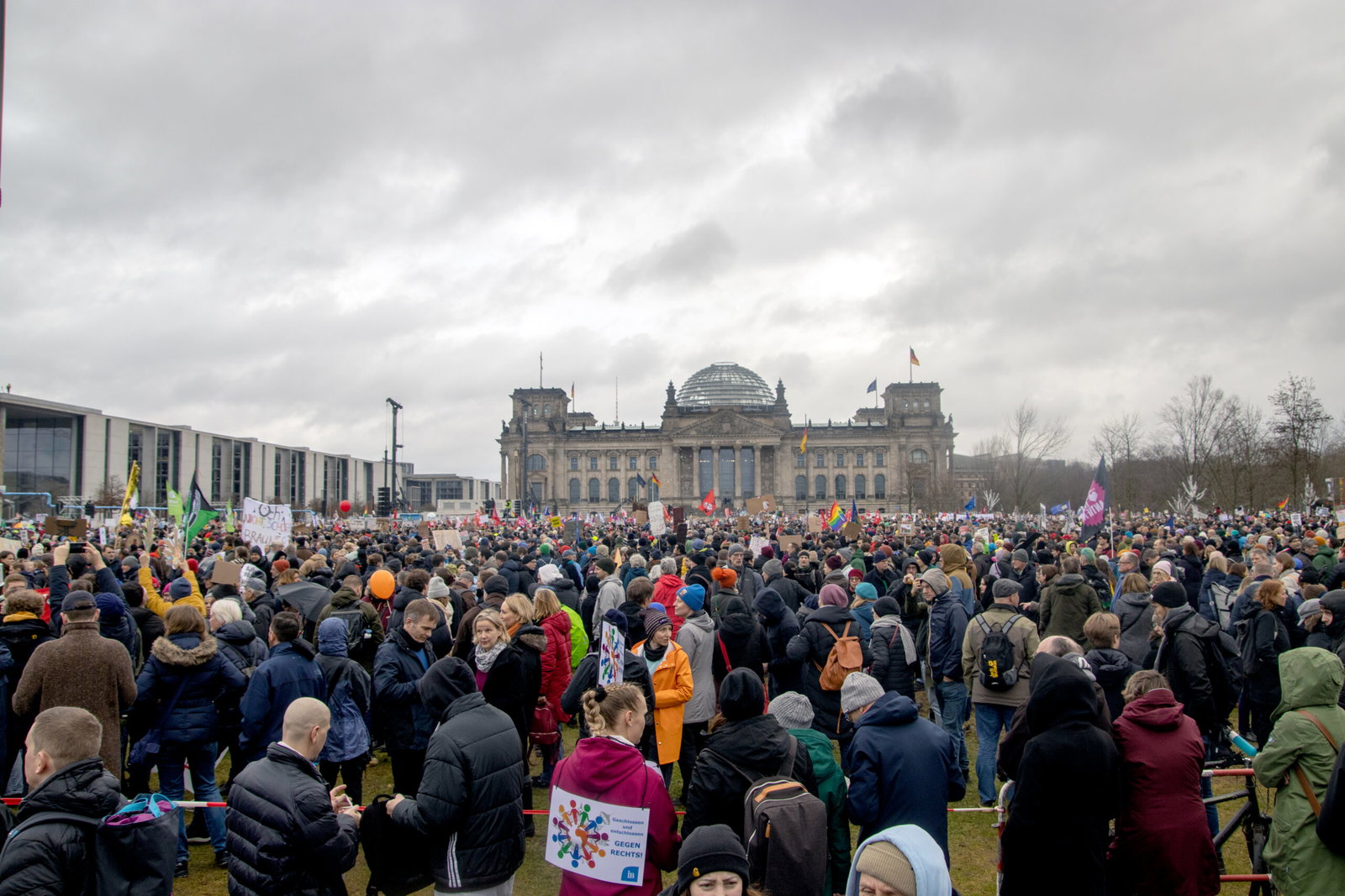 ”Liberté, egalité, fuck AfD”: Tyskland marscherar mot högerextremismen