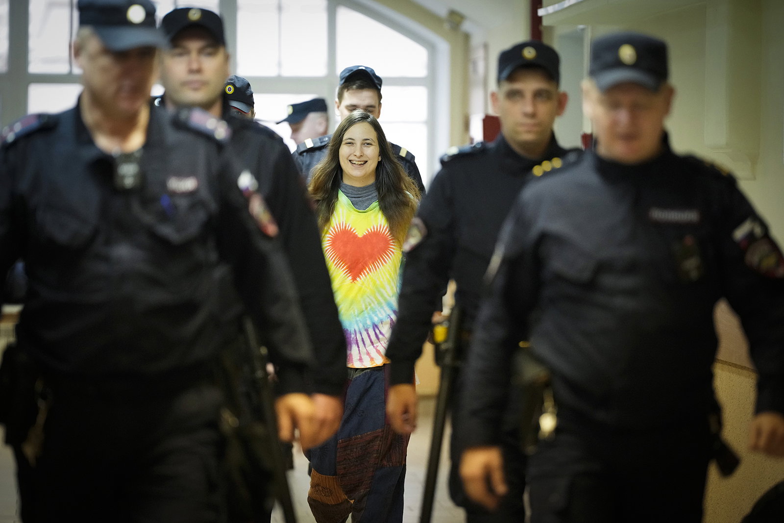 Våg av arresteringar mot ryska konstnärer