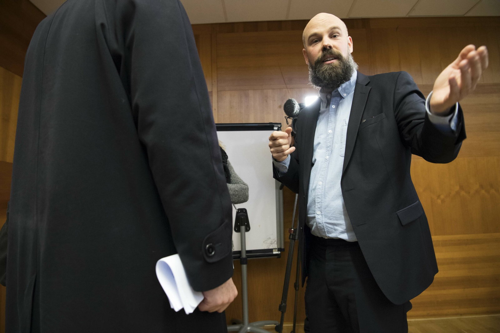 Suhonen om Jan Emanuel: ”Uteslut honom!”
