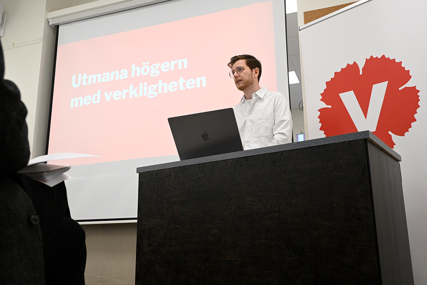 Antikapitalism återinförs i V:s programförslag: ”Uppsminkat”