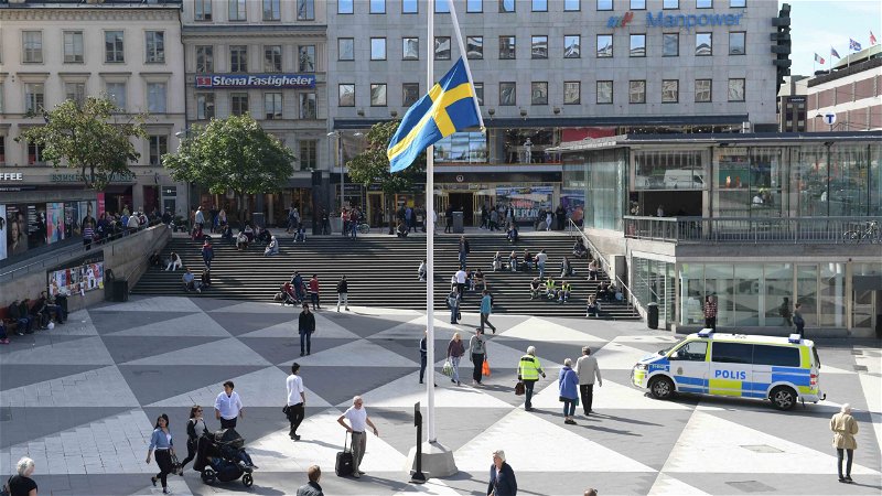 Skevt. Svenska Dagbladet vill stoppa rasism mot svenskar, i varje fall om de är vita. Foto: Henrik Montgomery/TT.