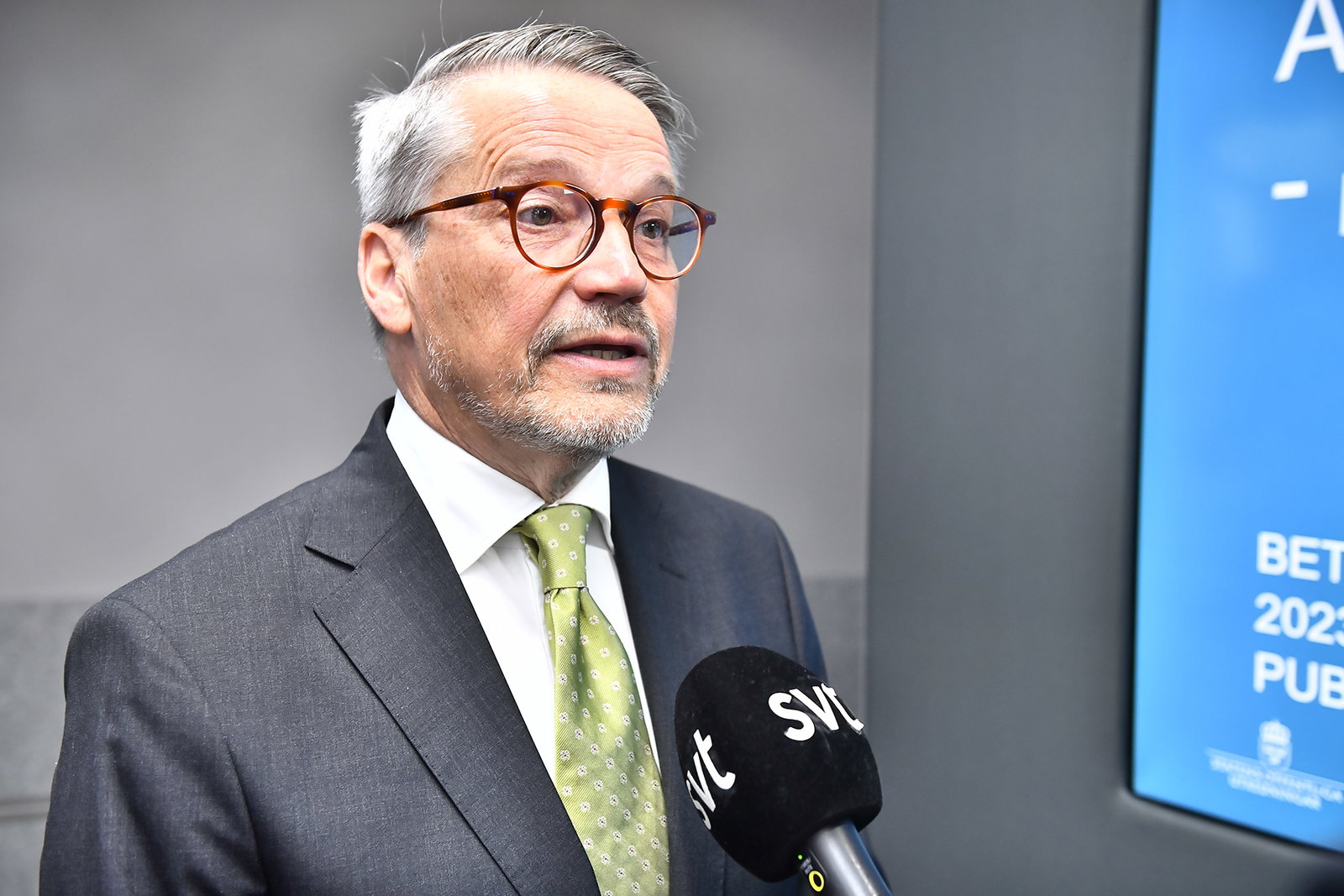 Public service i extremhögerns tjänst