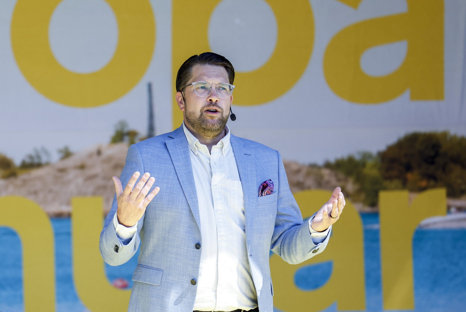 Nu återupplivar Jimmie Åkesson nazisternas ”dolkstötslegend”