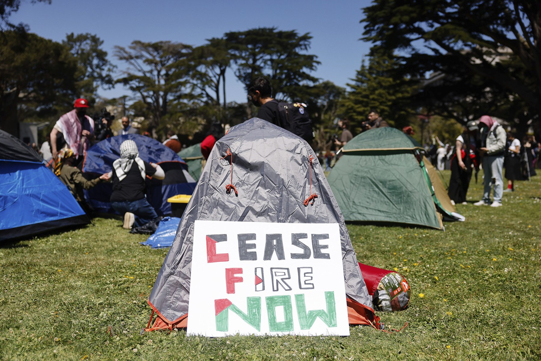 Studenterna vid flera universitet har väckt den kaliforniska protestkulturen till liv. Foto: Lea Suzuki/AP.