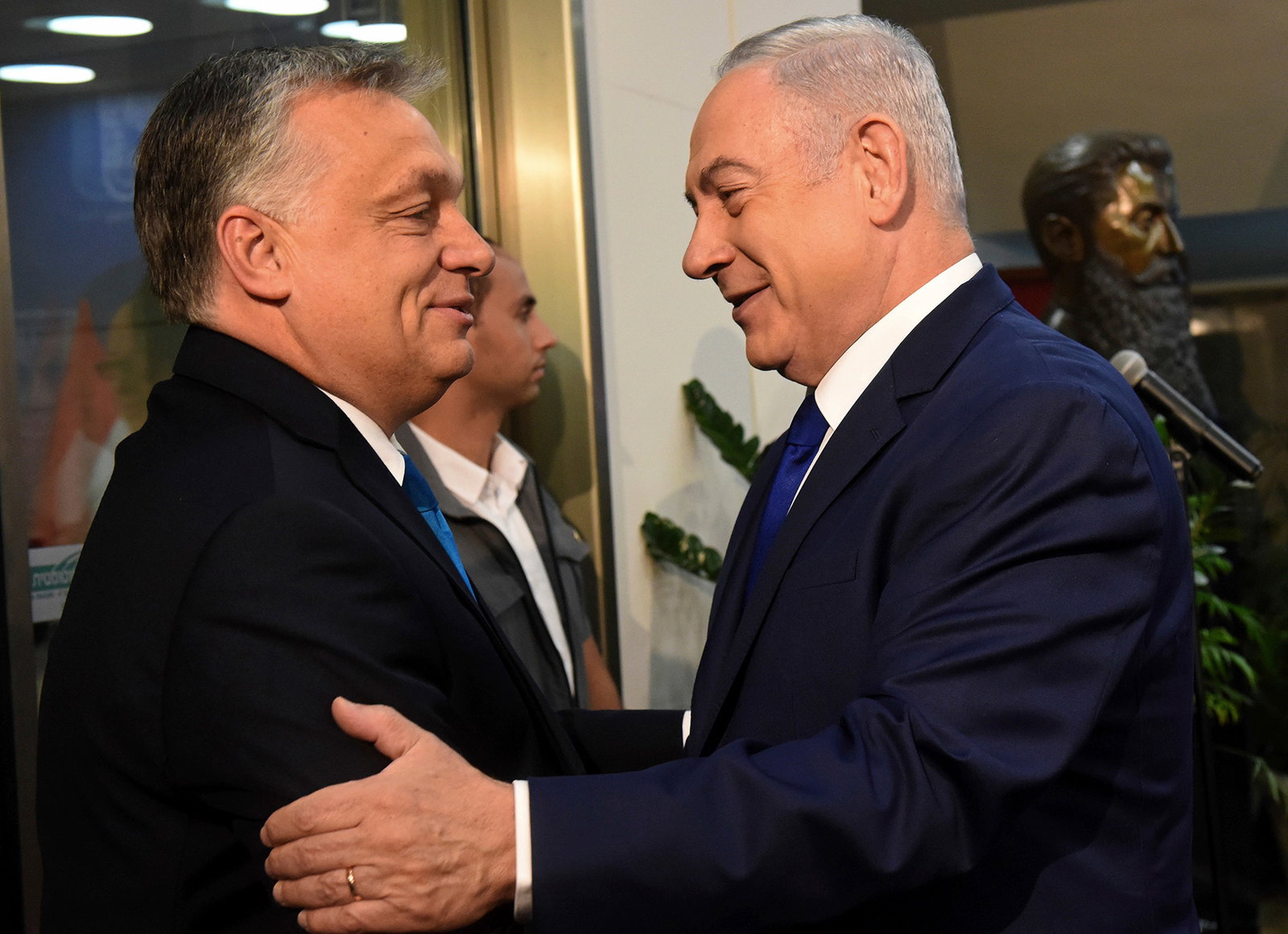 Israel isoleras: utländska kontakter allt svårare för Netanyahu