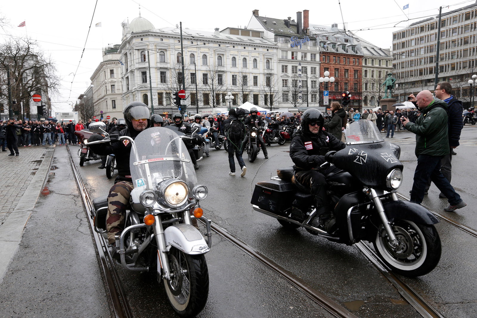 Åkessons bröllopsgäst sparkad som Comanchesledare