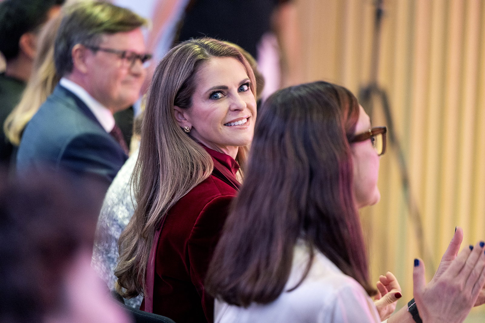 Sluta, Madeleine – jag drunknar i foundation
