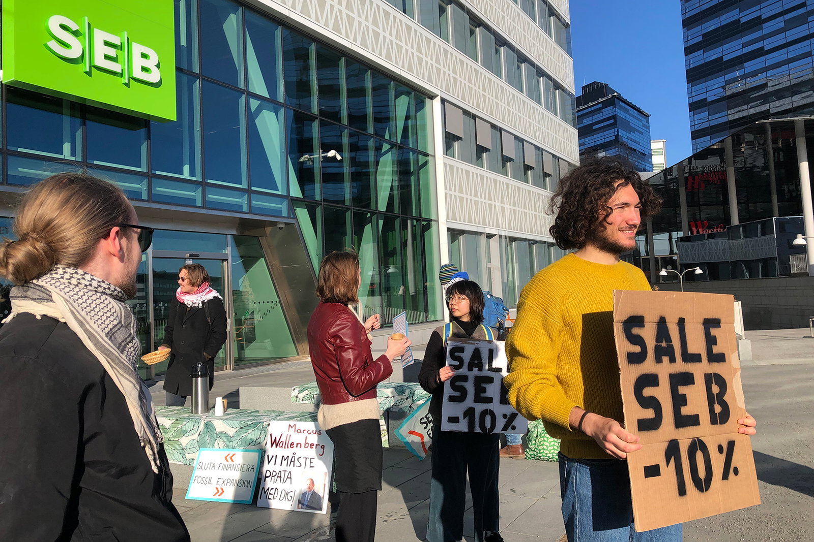 Ungdomarna som vägrar lämna SEB i fred