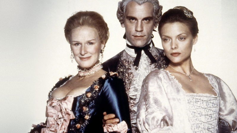 Stephen Frears filmatisering 1988 av Laclos bok blev en stjärnspäckad succé med bl a Glenn Close, John Malkovich och Michelle Pfeiffer. Foto: Warner bros.