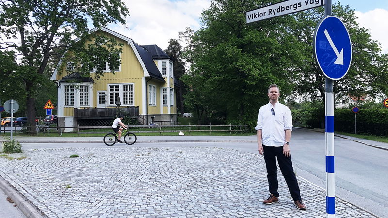 ”Stora hus som det här är ganska energikrävande och dyra, både att bygga och underhålla, speciellt om det bara bor en familj där”, säger Hyresgäst-föreningens chefsekonom. Foto: Liz Fällman.