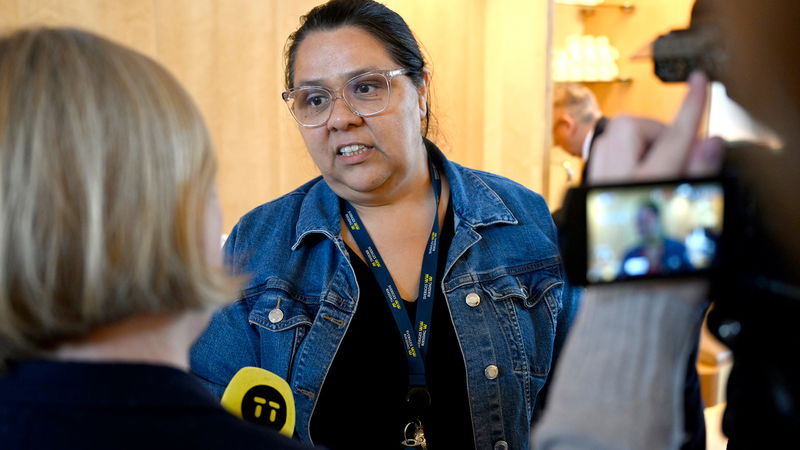 Lorena Delgado Varas i riksdagen i början av maj 2025. Foto: Pontus Lundahl / TT.