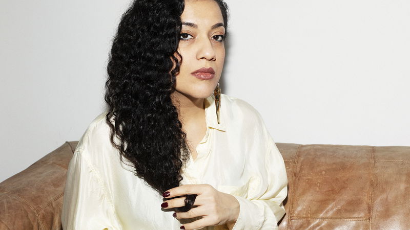 Varför upprepa tragedierna? Athena Farrokhzad låter de antika offren få nya roller.