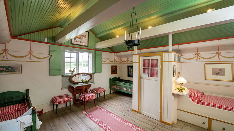 Snart är en natts sömn i Carl Larssons säng inte omöjligt – åtminstone för den som är villig att betala. Foto: Trons/TT.