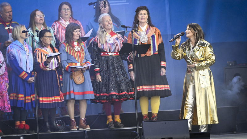 ”Säg mig, åh, säg mig” sjöng Carola häromveckan. Svaret tycks allt mer oklart. Foto: Fredrik Sandberg/TT.