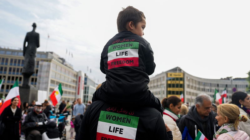 Mordet på Mahsa Jina Amini uppmärksammas i Oslo, september 2023. Foto: Javad Parsa/NTB/TT.