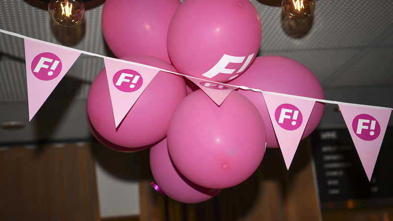 Partiet Feministiskt initiativ har bytt namn till Feministerna, och blivit mer dekolonialt orienterat på kuppen. Foto: Fredrik Sandberg/TT.