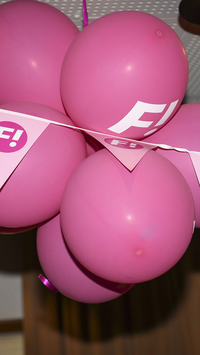 Partiet Feministiskt initiativ har bytt namn till Feministerna, och blivit mer dekolonialt orienterat på kuppen. Foto: Fredrik Sandberg/TT.