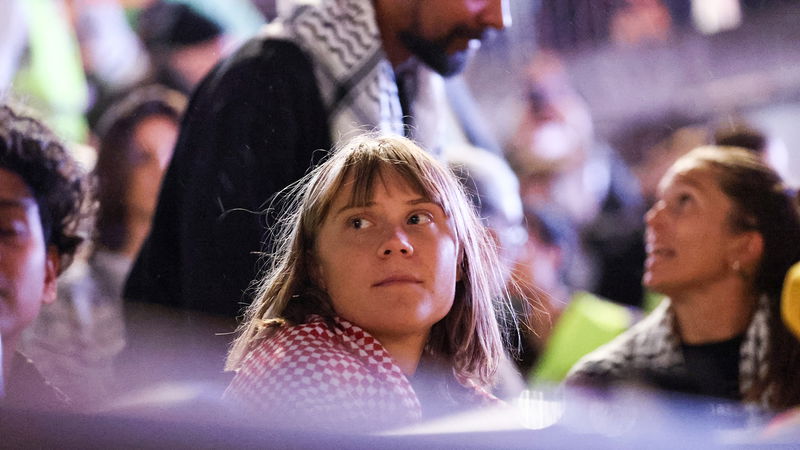 Greta Thunberg deltar i en presskonferens vid Sergels torg i Stockholm den 7 oktober. Foto: Caisa Rasmussen/TT.