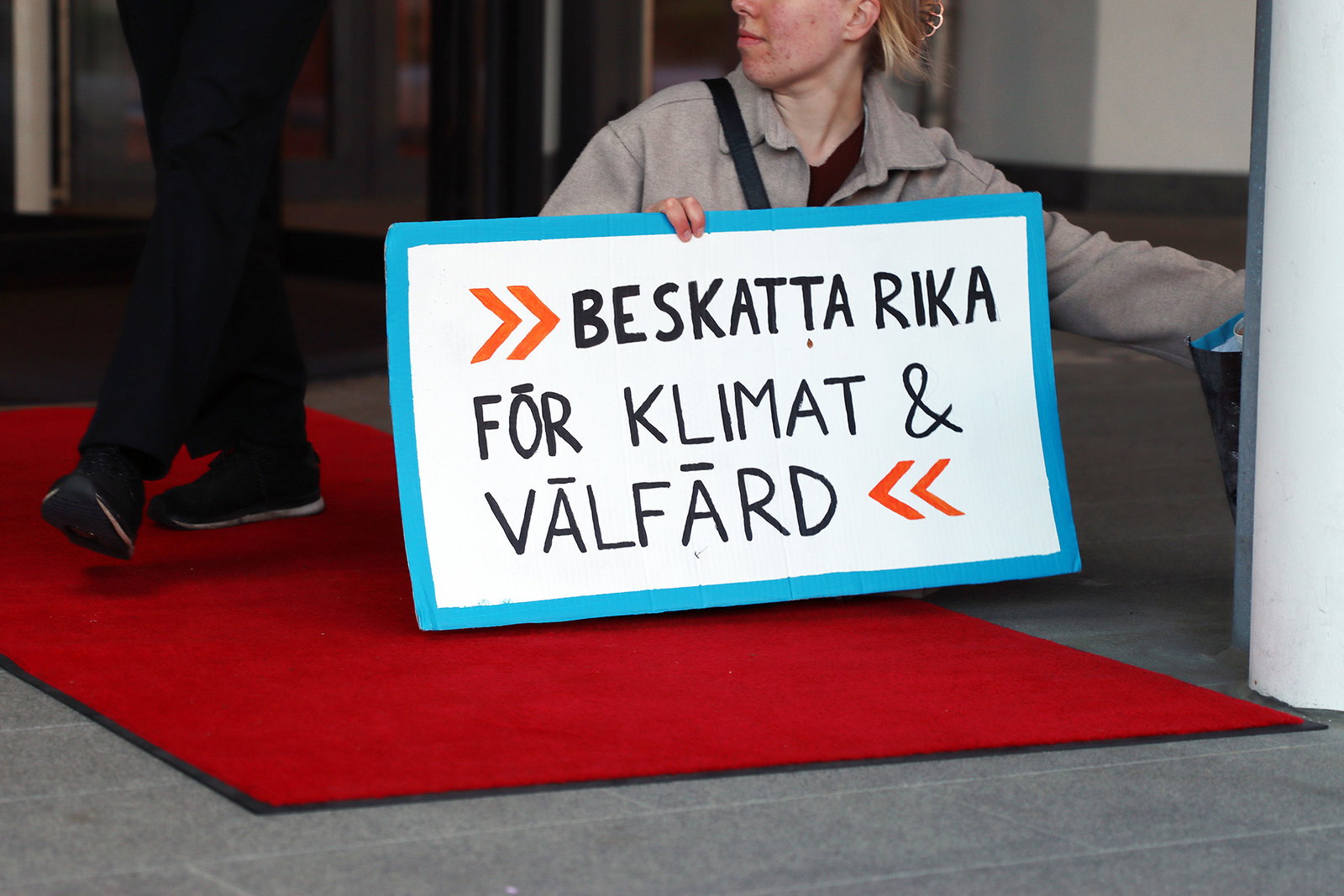 Vi har inte råd med miljardärer