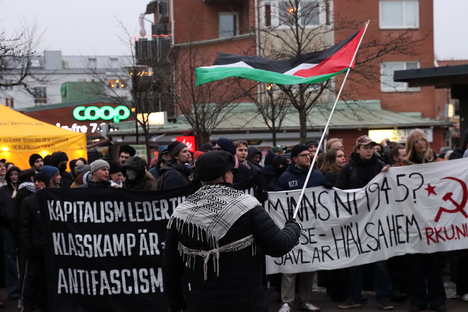 Antifascister samlas i Salem: ”Folk delar ens frustration”