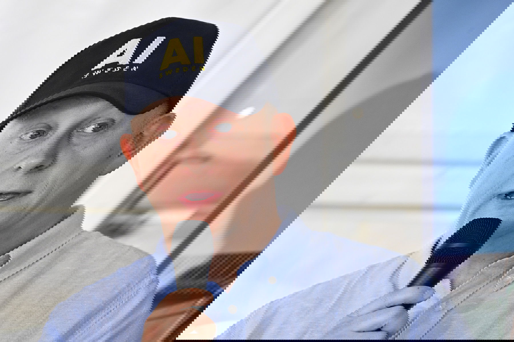 Kepsprydd Fredrik Viksten, teknisk chef på Linköpings universitet, pratar AI Sweden och myndighets-Sverige i Almedalen 2024. Foto: Anders Wiklund/TT.