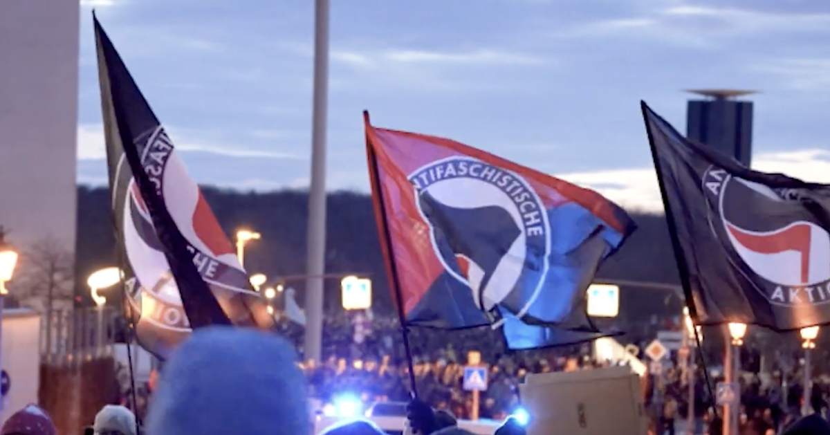 Falanger Flamman | Generationsskifte för antifa
