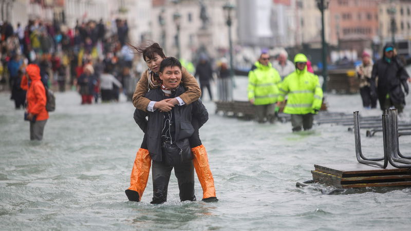 Ett Europa som blir turistparadis för amerikaner och kineser duger inte som framtidsvision. Foto: Mirco Toniolo/Errebi/AGF/REX.