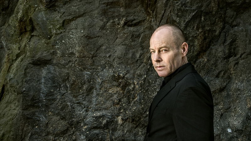 Magnus Dahlströms stil är sig lik i hans nya varulvsthriller.