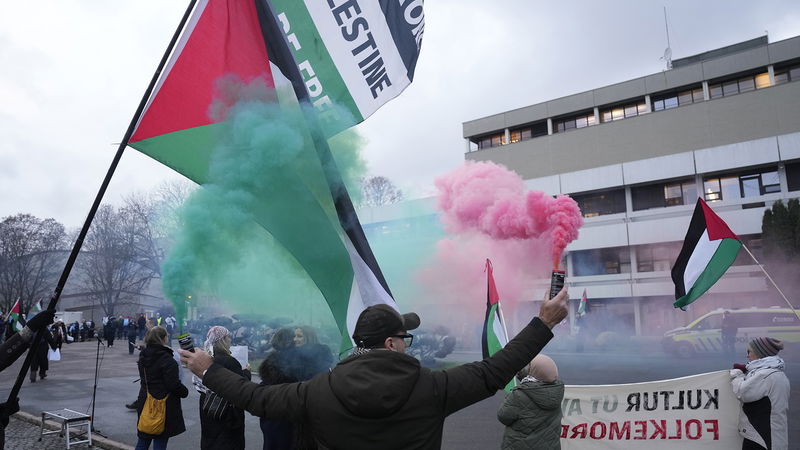 Palestinakommittén demonstrerar utanför norska public service-bolaget NRK för att landet ska bojkotta Eurovision i november 2025. Foto: Javad Parsa/NTB.