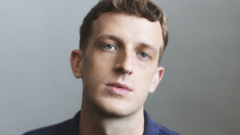 Kollapsen handlar om den såriga relationen till författarens bror. Men ilska mot familjemedlemmar räcker inte till hur många romaner som helst. Foto: Jean Francois Robert/Modds.