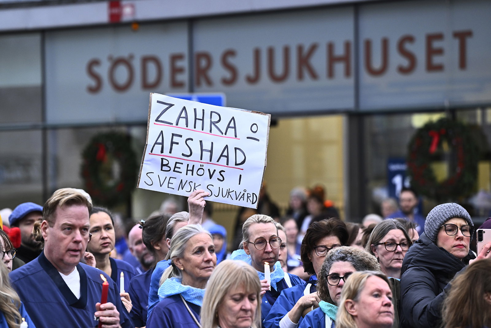 Socialdemokraterna triangulerar sig mot avgrunden