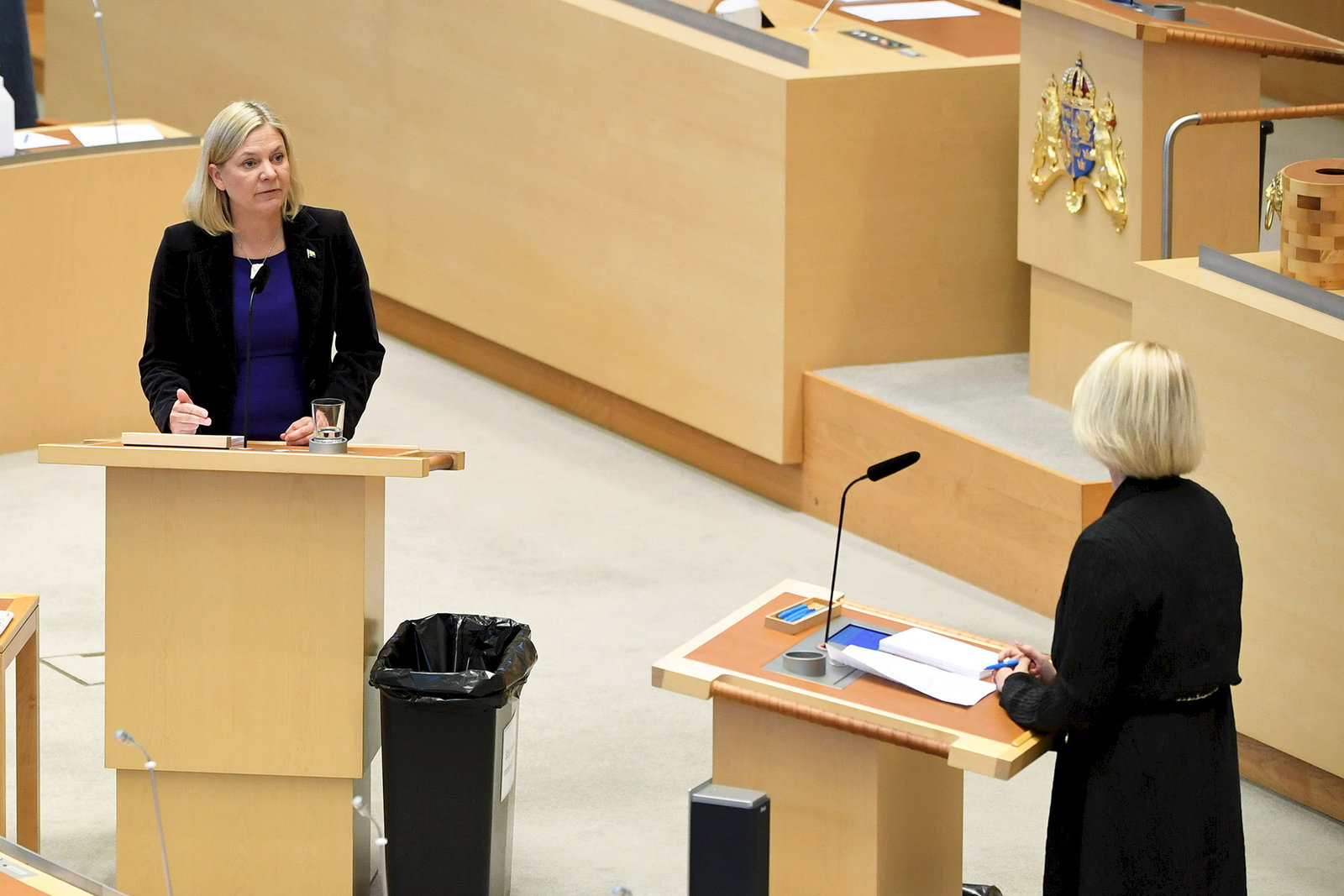 Sossarnas stramhet stryper Sverige