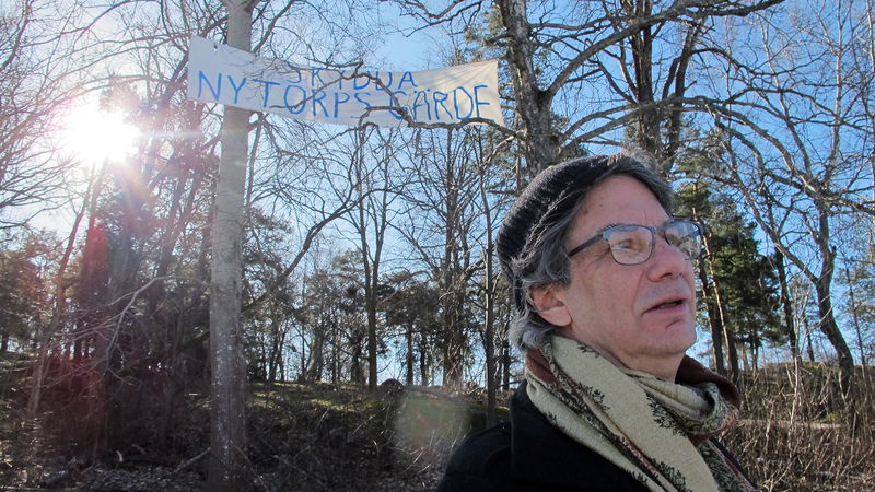 Jan Ohlin är en av dem som engagerat sig för att bevara Nytorps gärde. Foto: Jacob Lundberg.