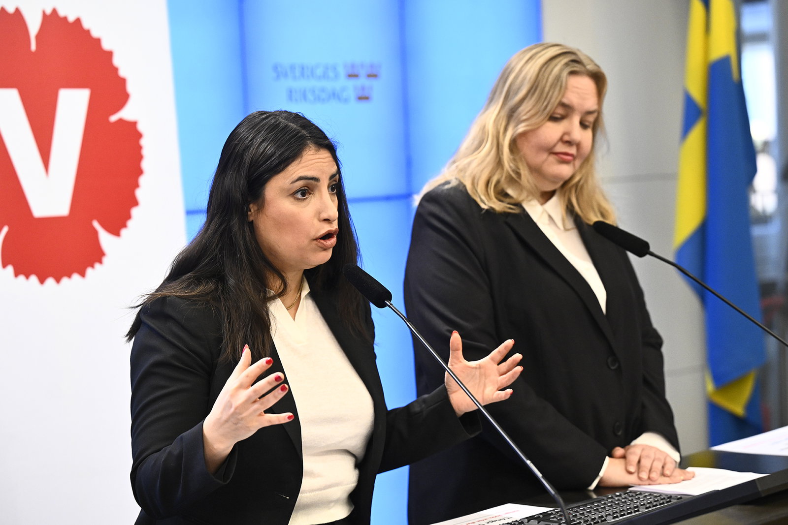 Vänsterpartiet kräver frysta hyror: ”Sticker i ögonen”