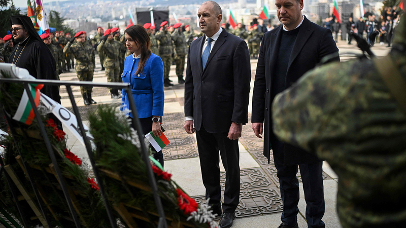 Rumen Radev deltar på firandet av den sovjetiska befrielsen av Bulgarien under andra världskriget den 3 mars. Foto: Nikolay Doychinov/AFP