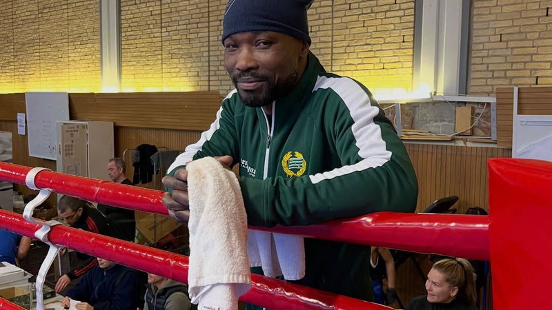 Peter ”Boyz-Boyz” Semo i grönvita träningskläder. Foto: Hammarby Boxning