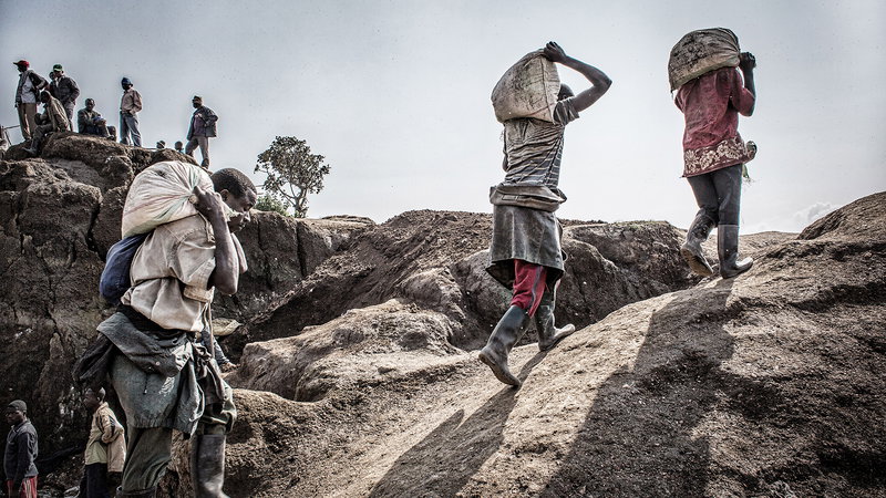 De illegala mineralgruvorna i Kongo-Kinshasa driver på inbördeskriget i landet. Foto: Moses Sawasawa/AP.