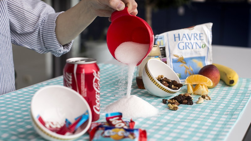 Livsmedelsverket tror att sockerkonsumtionen har minskat – om man bortser från nio av tio föräldrar. Foto: Pontus Lundahl/TT.