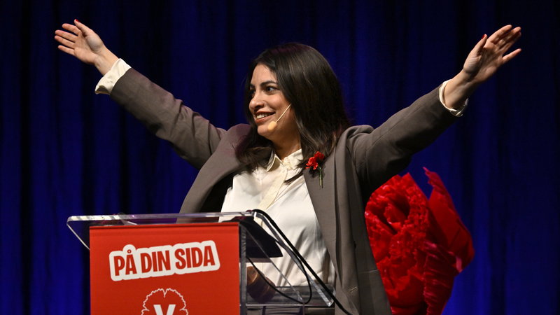 Nooshi Dadgostar valdes på nytt till partiordförande under lördagen. Foto: Christine Olsson/TT.