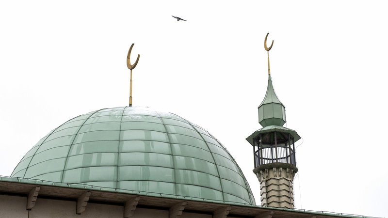 Uppsala moské uppfördes 1995 och är öppen för alla muslimer, oavsett inriktning. Foto: Pontus Lundahl / TT.