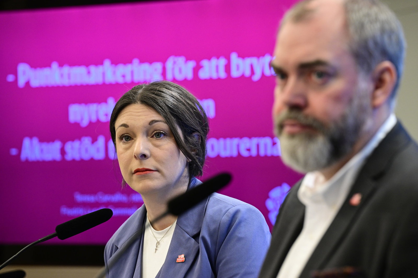 S vill stoppa gängens rekrytering: ”Lockar med Pokémonkort”