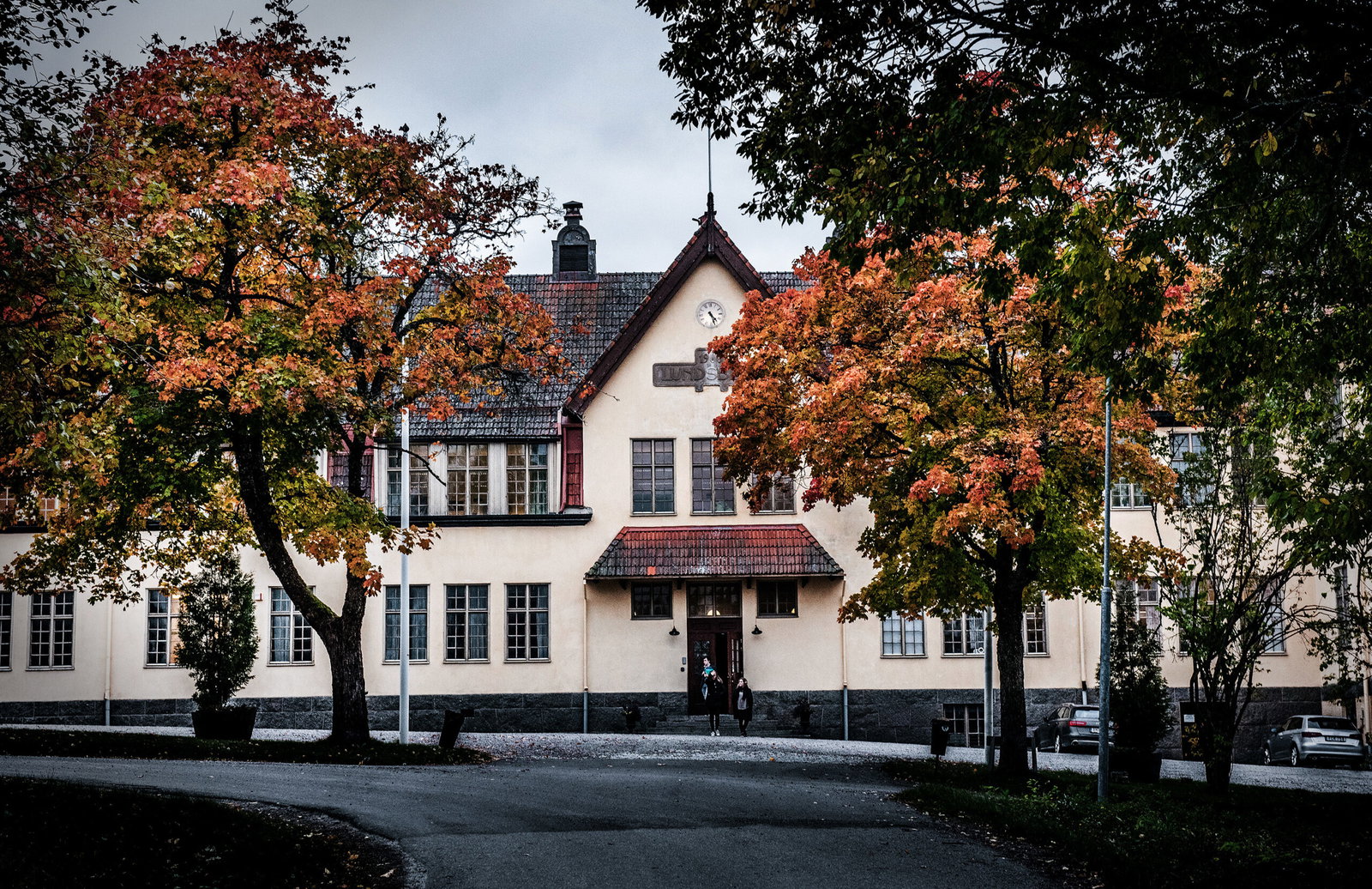 Därför vill V stänga Lundsberg