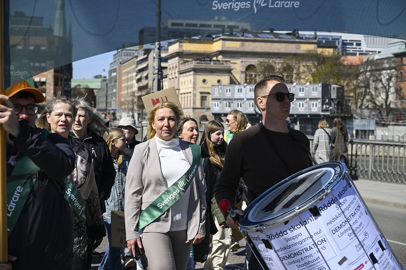 Lärarfackets tidning granne med skollobbyn: ”Problematiskt”